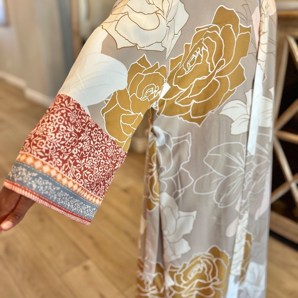 World Market Flower Robe - Picture 3 of 5